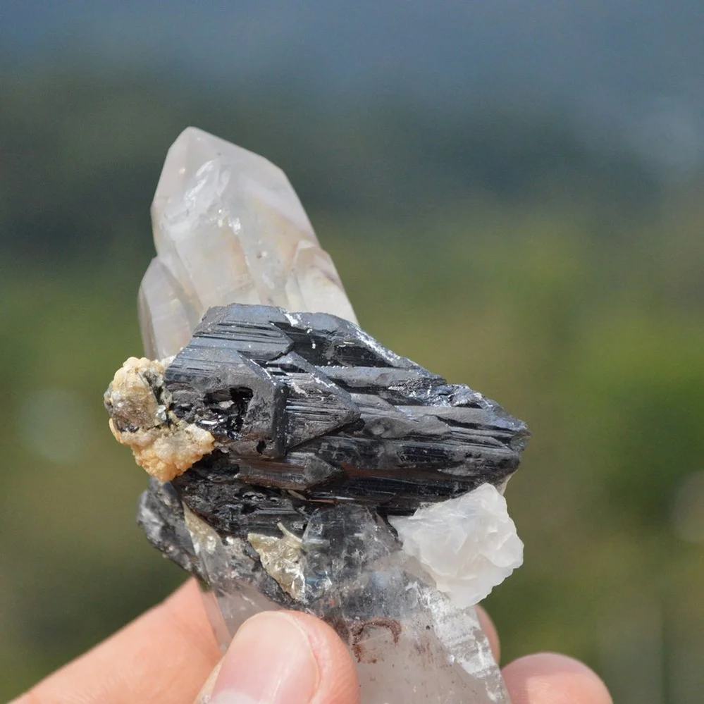 Ferberite With Double Terminated Ghost Quartz,Fluorite,Calcite,Dolomite,Mica Crystals - Image 4