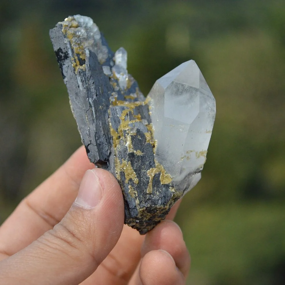 Ferberite With Quartz,Fluorite,Mica Crystals - Image 2