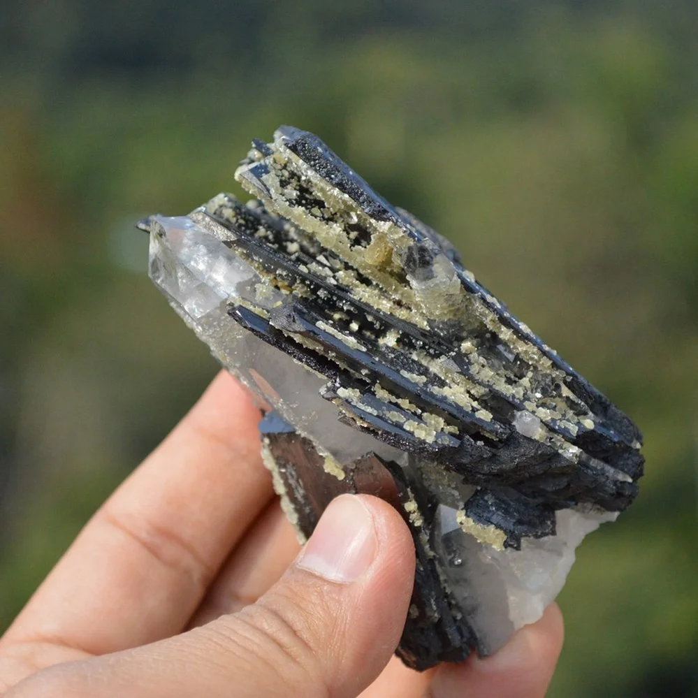 Ferberite With Quartz,Mica Crystals - Image 5