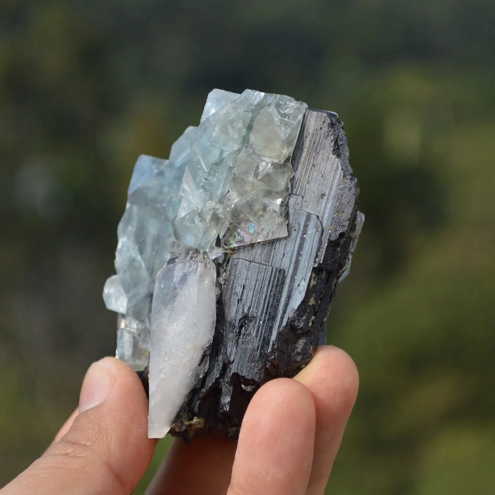 Ferberite With Quartz,Fluorite,Mica Crystals - Image 3