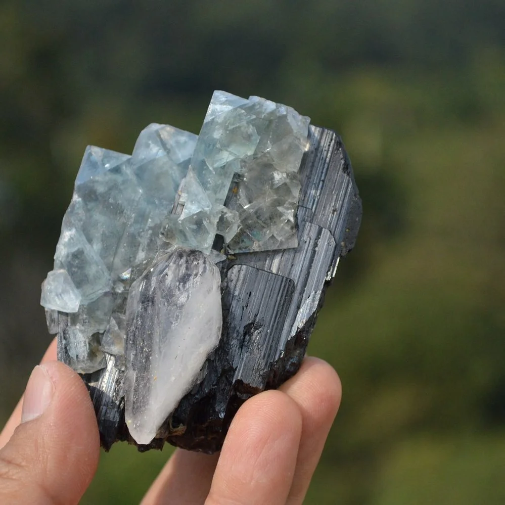 Ferberite With Quartz,Fluorite,Mica Crystals - Image 4