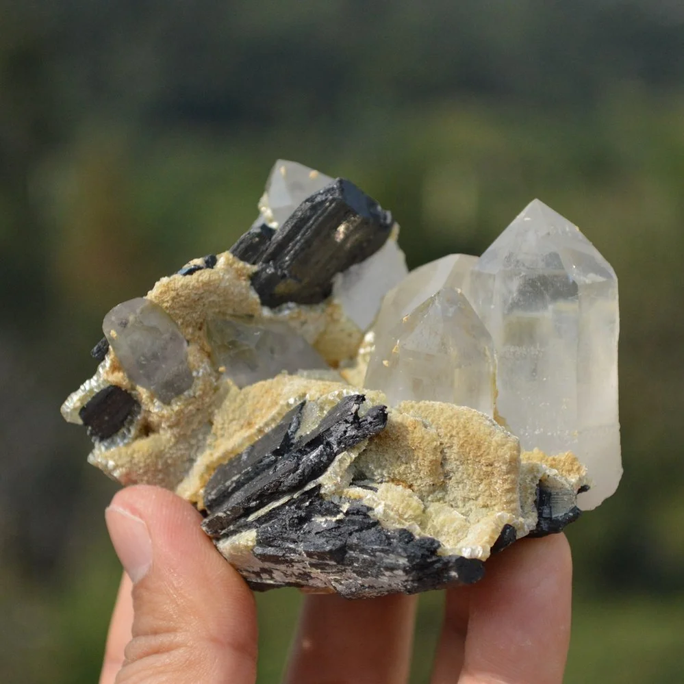 Ferberite With Quartz,Mica Crystals