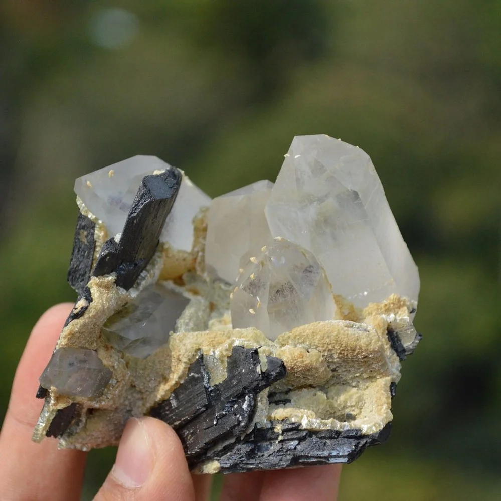 Ferberite With Quartz,Mica Crystals - Image 4