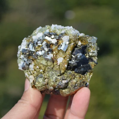 Marmatite With Chalcopyrite, Dolomite, Arsenopyrite, Pyrite Crystals