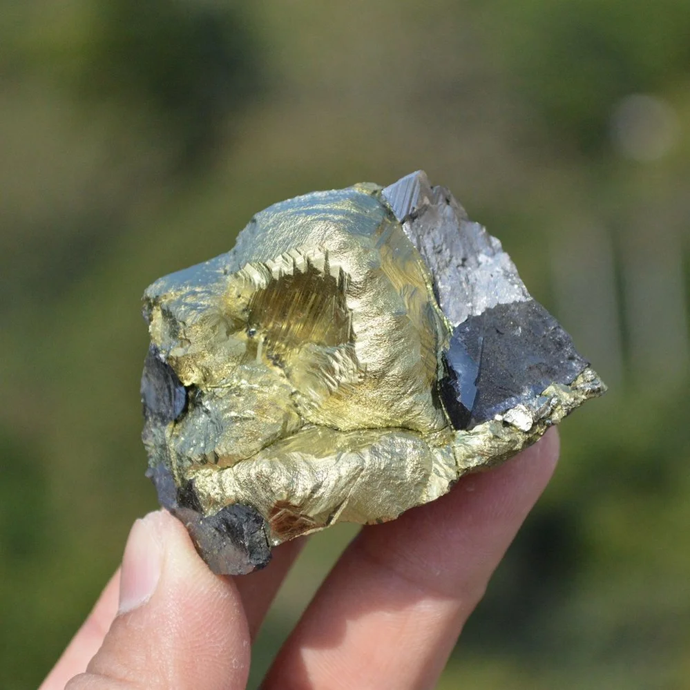 Marmatite With Chalcopyrite Crystals