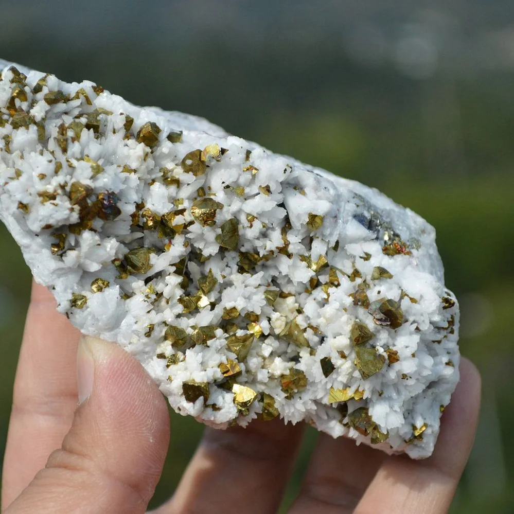 Quartz With Chalcopyrite, Dolomite, Galenite, Calcite Crystals - Image 2