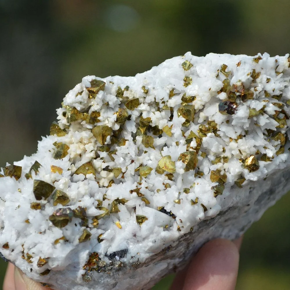 Quartz With Chalcopyrite, Dolomite, Galenite, Calcite Crystals - Image 3