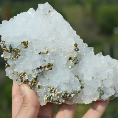 Quartz With Chalcopyrite, Pyrite, Dolomite Crystals