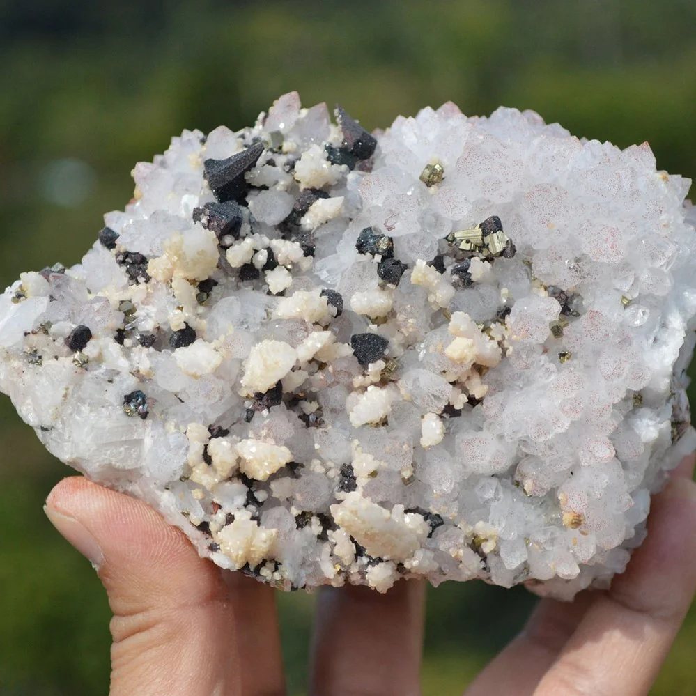 Red Quartz With Chalcopyrite, Calcite, Pyrite, Dolomite Crystals