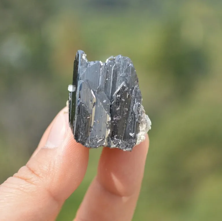 Ferberite With Quartz,Fluorite,Arsenopyrite,Mica Crystals - Image 5