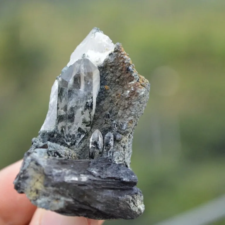 Ferberite With Quartz,Mica Crystals - Image 4