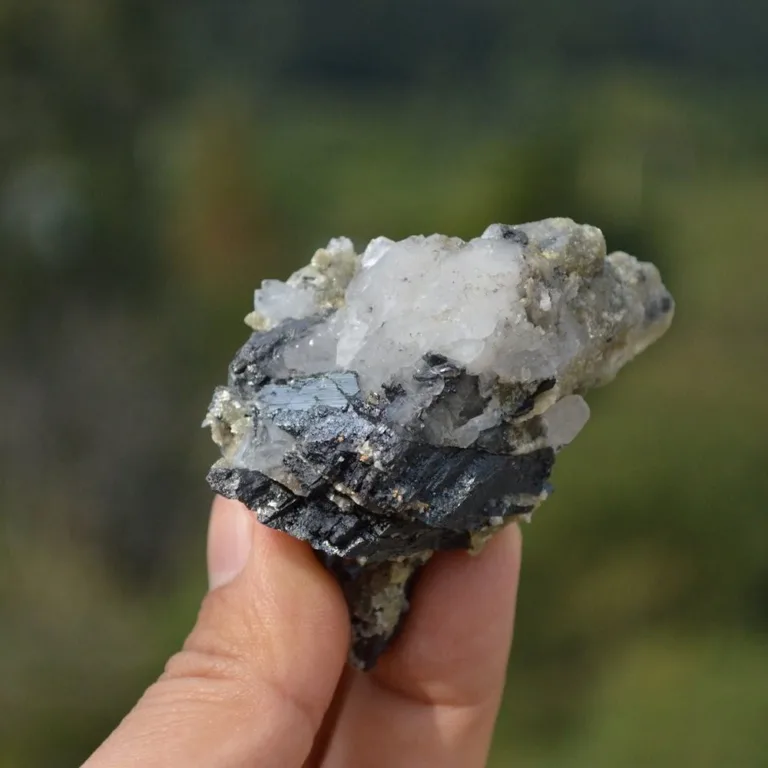 Ferberite With Quartz,Mica Crystals - Image 5