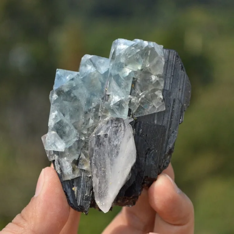 Ferberite With Quartz,Fluorite,Mica Crystals - Image 9