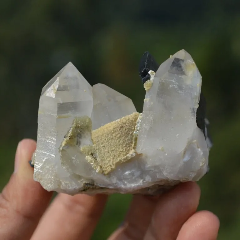 Ferberite With Quartz,Mica Crystals - Image 7
