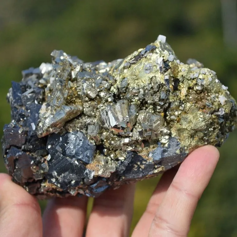 Marmatite With Chalcopyrite, Dolomite, Pyrite, Quartz Crystals - Image 2