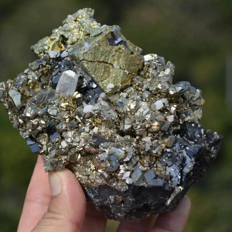 Marmatite With Chalcopyrite, Dolomite, Pyrite, Quartz Crystals - Image 4
