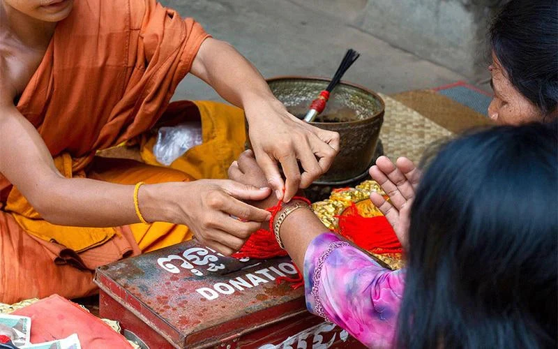 buddhist monk gave me a bracelet