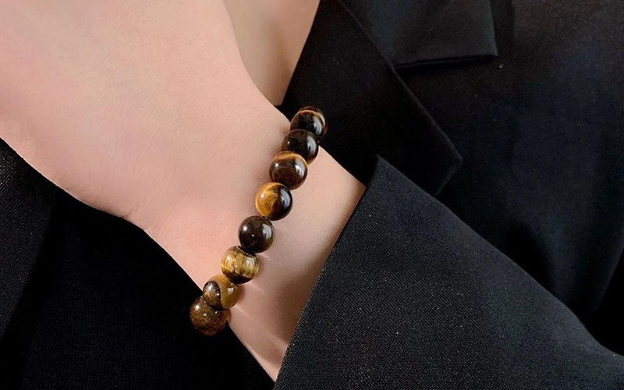 which hand to wear tiger eye bracelet